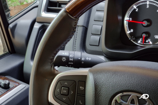 2020 Toyota Hiace Super Grandia Interior Light Stalk