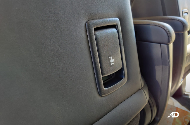 2020 Toyota Hiace Super Grandia Interior Seat adjustment Latch