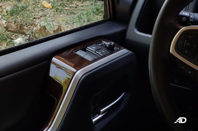 2020 Toyota Hiace Super Grandia Interior Window Switches