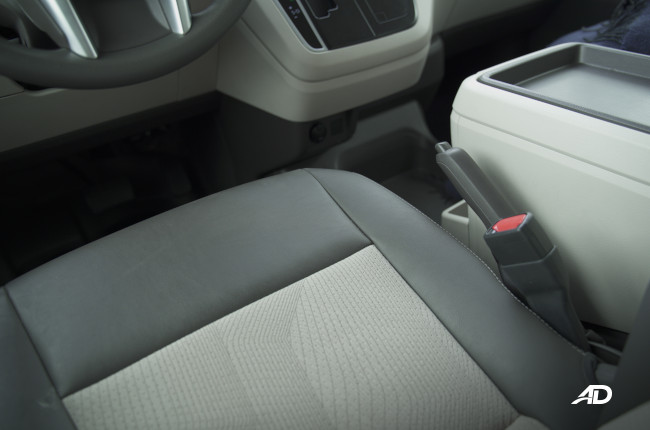 20202 Toyota Hiace GL Grandia Tourer Cloth and leather seats