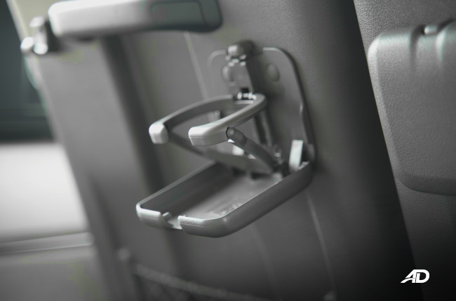 20202 Toyota Hiace GL Grandia Tourer cupholders