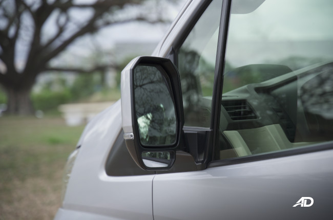 20202 Toyota Hiace GL Grandia Tourer side mirror