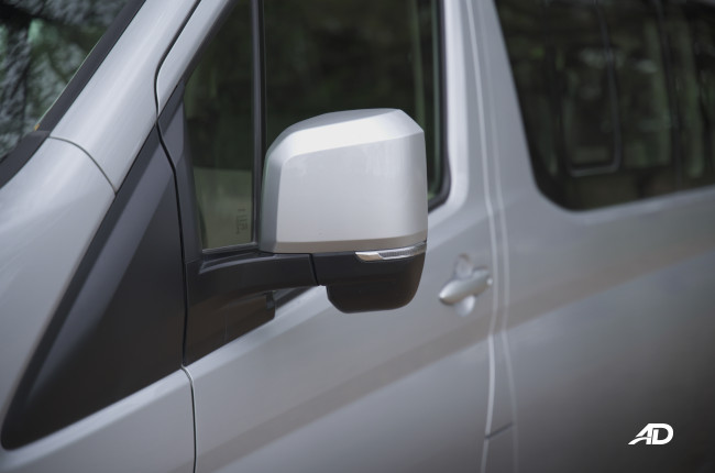 20202 Toyota Hiace GL Grandia Tourer side mirror