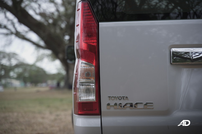 20202 Toyota Hiace GL Grandia Tourer taillights