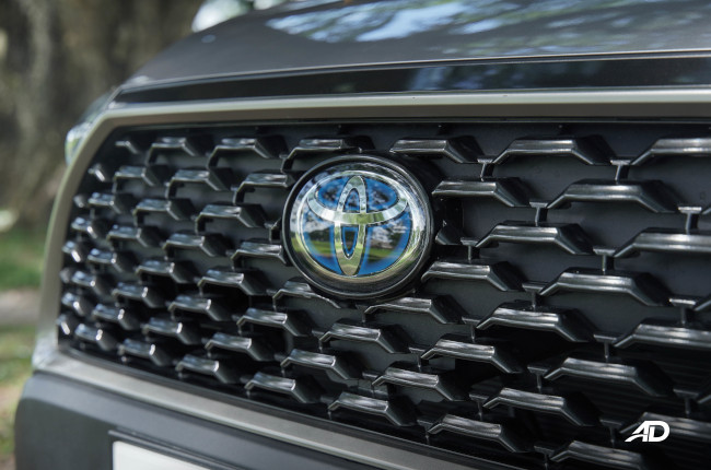 2021 Corolla Cross Hybrid Badge Front