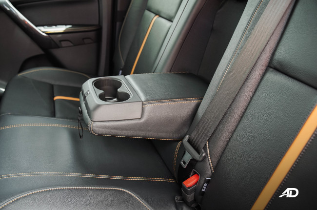 2021 Ford Ranger Wildtrak 4x2 Philippines center armrest 