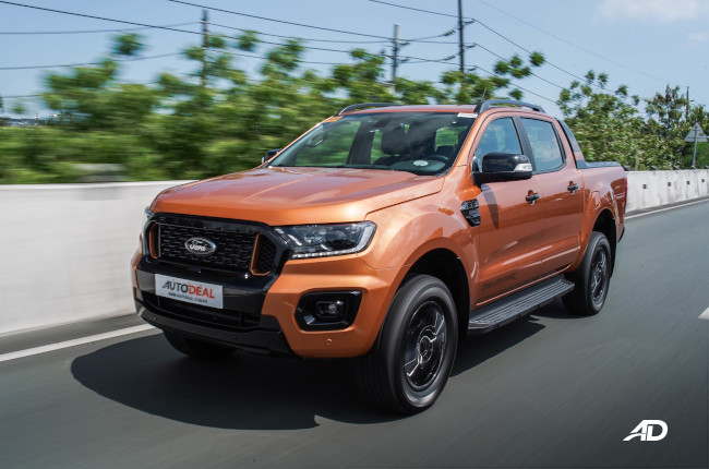 2021 Ford Ranger Wildtrak 4x2 Philippines driving 