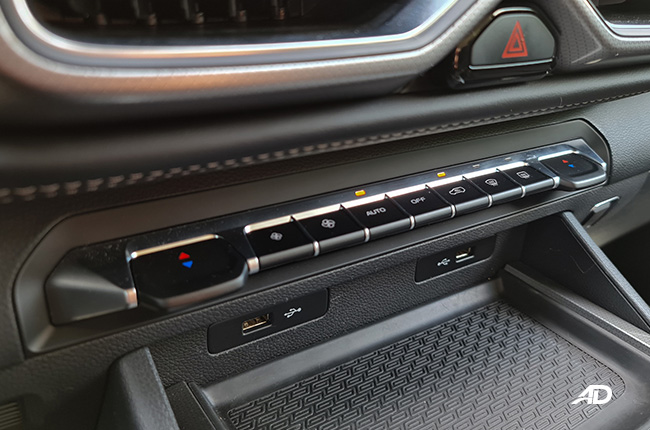 2021 Geely Okavango interior climate controls Philippines