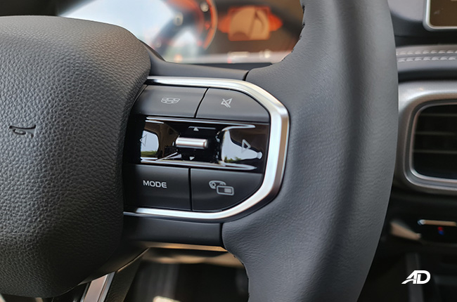 2021 Geely Okavango interior steering wheel mounted controls Philippines