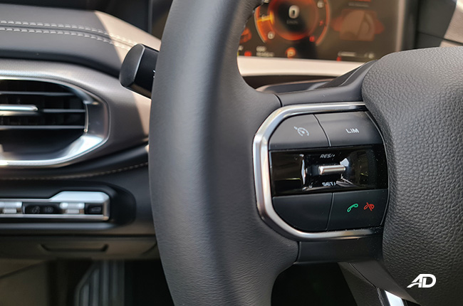 2021 Geely Okavango interior steering wheel mounted controls Philippines