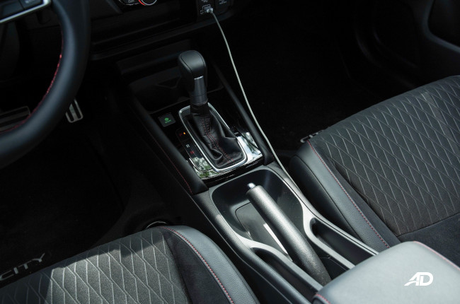 2021 Honda City RS Philippines center console