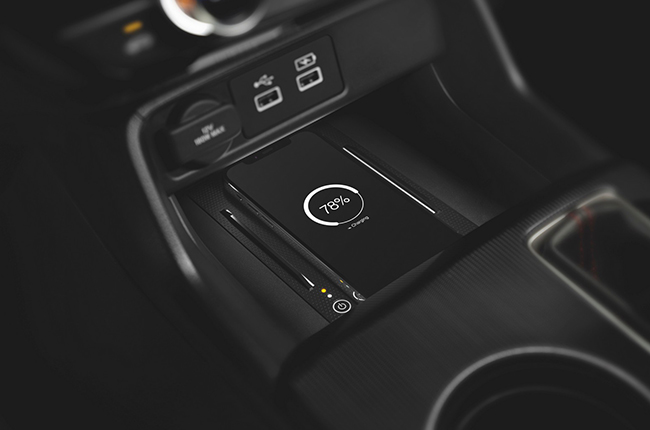 2021 Honda Civic interior charging pad