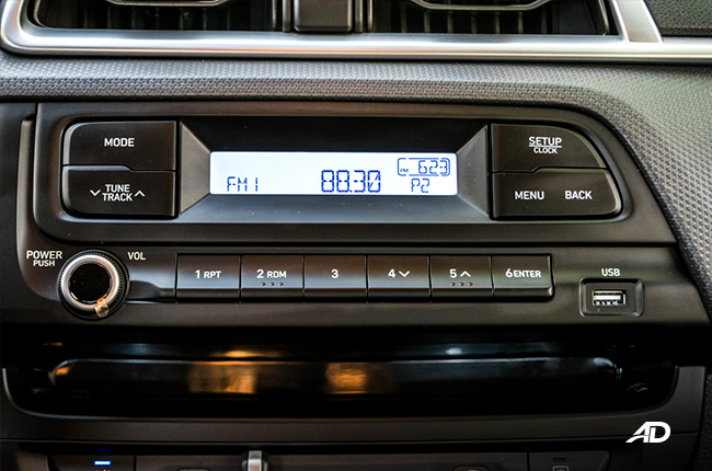 2021 Hyundai Reina interior radio Philippines