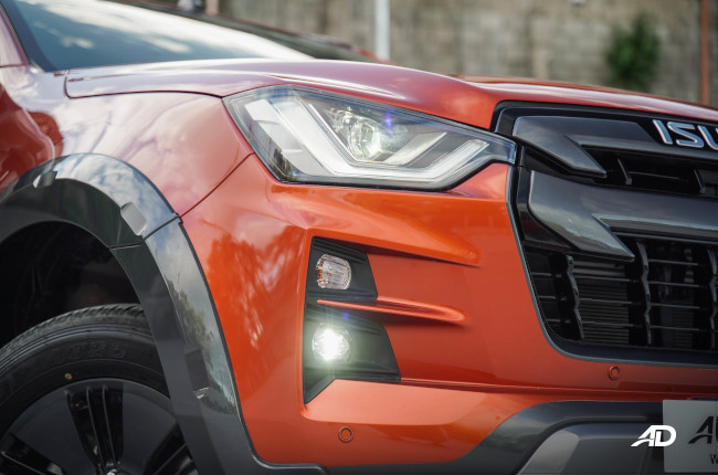 2021 Isuzu D-MAX LS-E Philippines headlights and foglamps