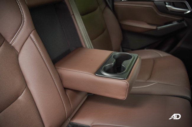 2021 Isuzu D-MAX LS-E Philippines rear center arm rest