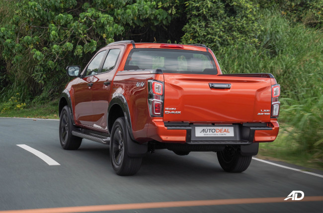 2021 Isuzu D-max Philippines exterior rolling rear quarter 
