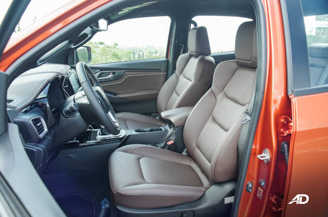 2021 Isuzu D-max Philippines interior front seats 