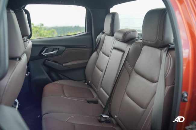 2021 Isuzu D-max Philippines interior rear seats 
