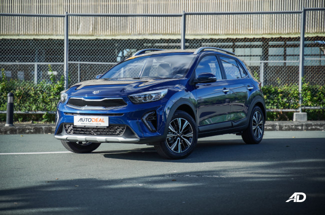 2021 Kia Stonic EX AT Philippines exterior front quarter