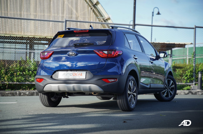 2021 Kia Stonic EX AT Philippines exterior rear quarter