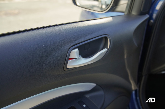 2021 Kia Stonic Philippines door handles