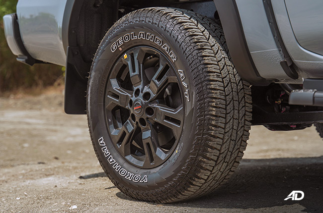 2021 Nissan Navara exterior wheels Philippines