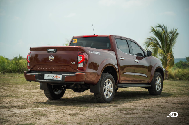 2021 Nissan Navara VE Philippines rear quarter