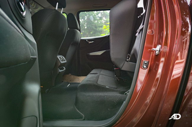 2021 Nissan Navara VE Philippines rear seat understorage 