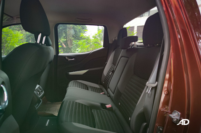 2021 Nissan Navara VE Philippines rear seats