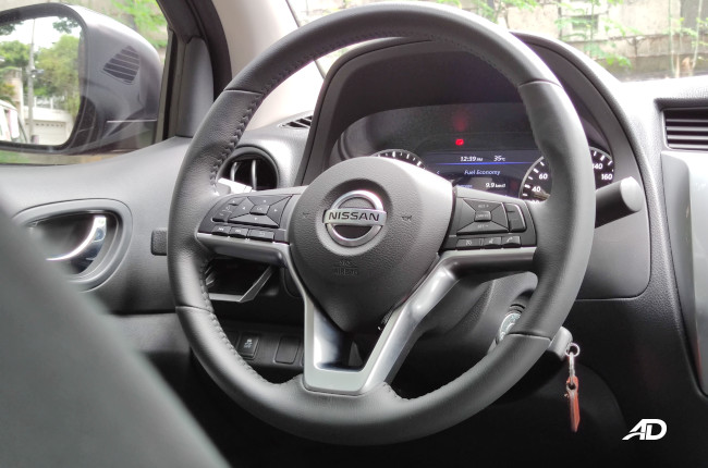 2021 Nissan Navara VE Philippines Steering wheel