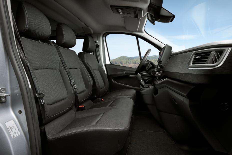 2021 Nissan NV300 interior front seats
