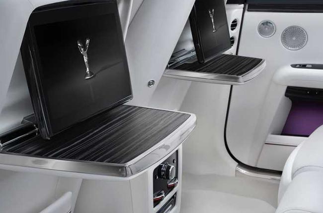 2021 Rolls Royce interior