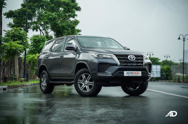 2021 Toyota Fortuner G Philippines exterior front quarter