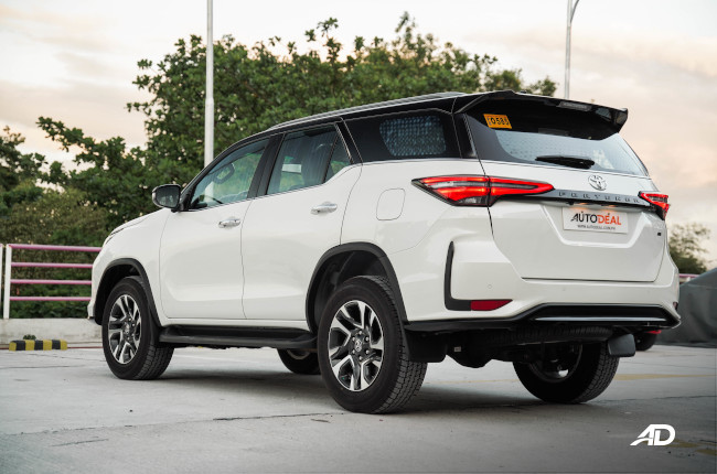 2021 Toyota Fortuner LTD Rear quarter
