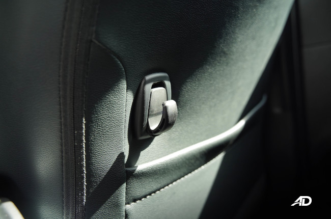 2021 Toyota Fortuner LTD seat hooks 