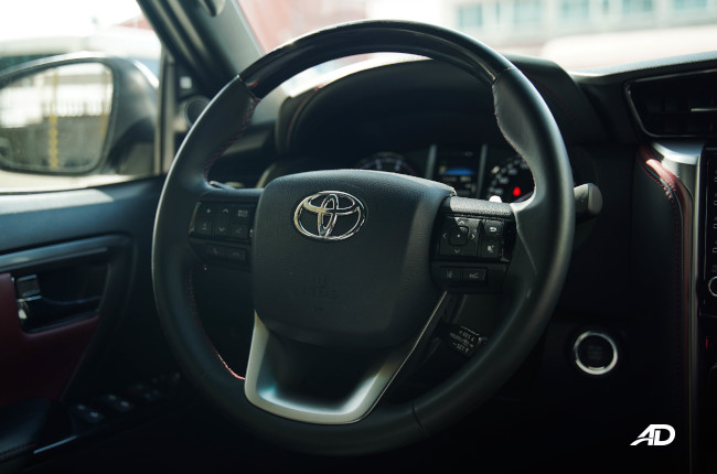 2021 Toyota Fortuner LTD steering wheel