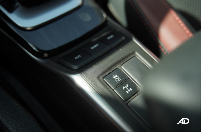 2021 Toyota Fortuner LTD traction control and diff lock switch