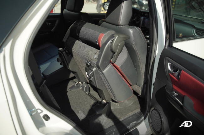 2021 Toyota Fortuner LTD tumbling seats 