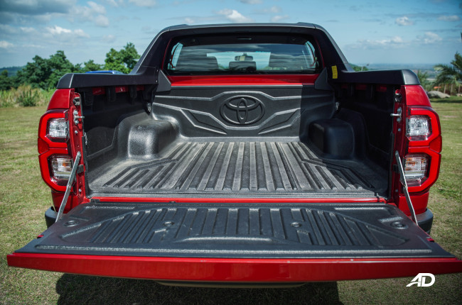 2021 Toyota Hilux 4x4 Conquest Red Philippines bed