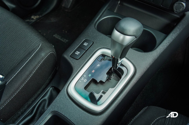 2021 Toyota Hilux G Philippines gear lever