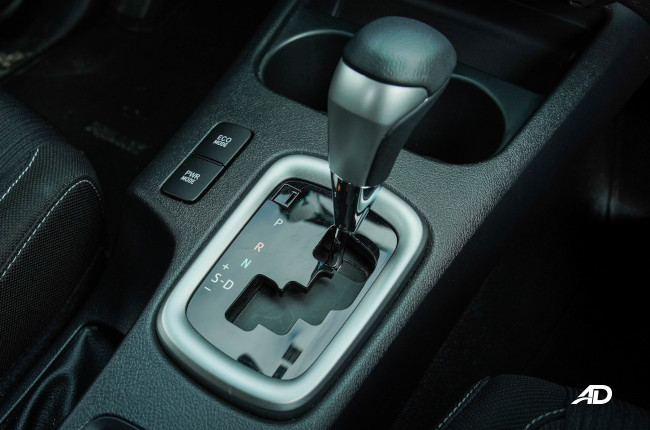 2021 Toyota Hilux G Philippines gear lever 