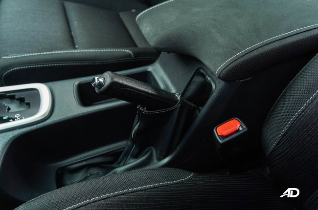 2021 Toyota Hilux G Philippines handbrake