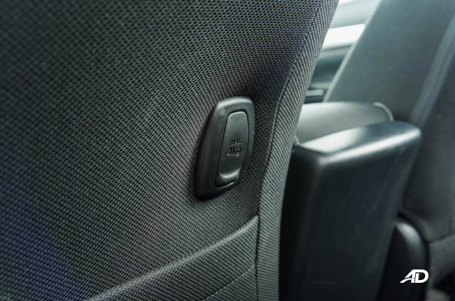 2021 Toyota Hilux G Philippines parcel hooks