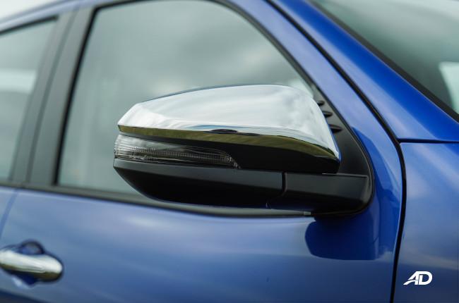 2021 Toyota Hilux G Philippines side mirrors