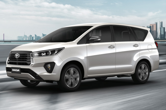 2021 Toyota Innova exterior quarter front Philippines