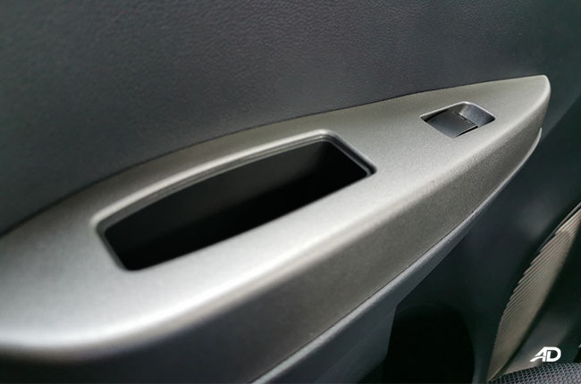 2021 Toyota Wigo  rear arm rest