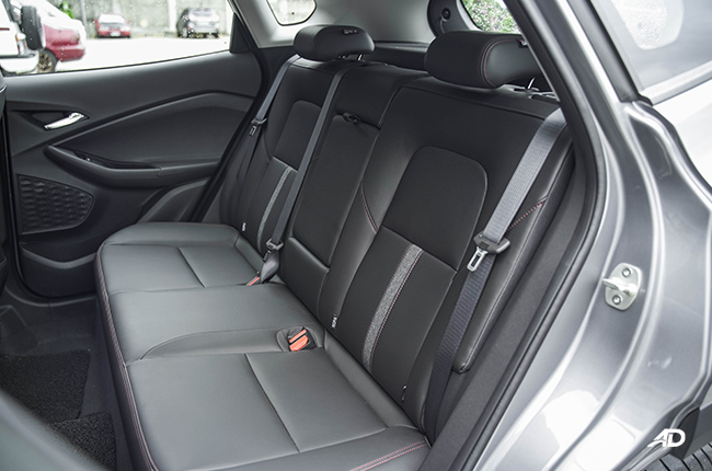 2022 Chevrolet Tracker rear seats