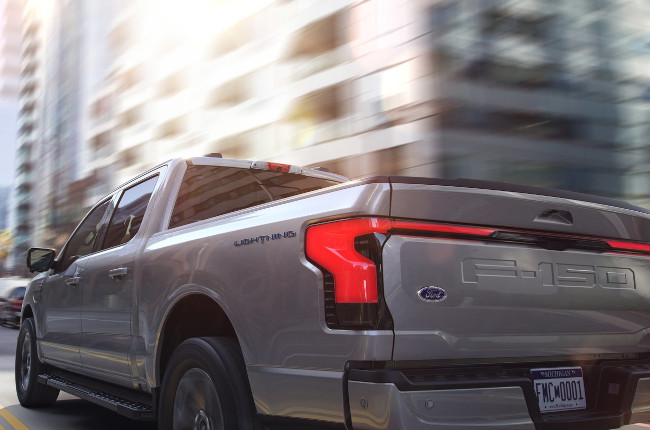 2022 Ford F-150 Lightning exterior rear taillamp