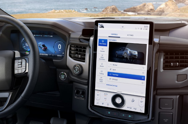 2022 Ford F-150 Lightning Interior infotainment system