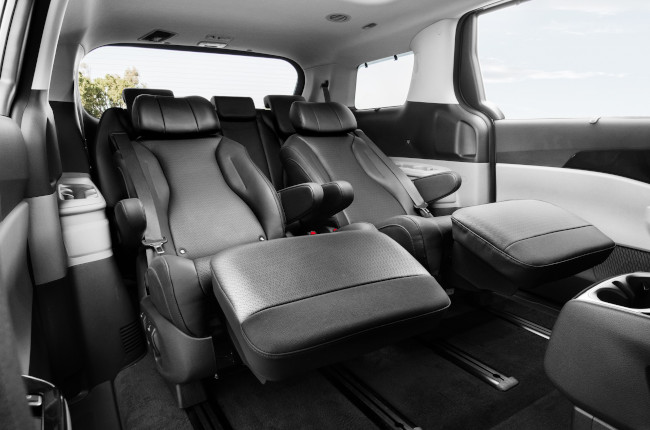 2022 Kia Carnival Philippines Captains' Chairs